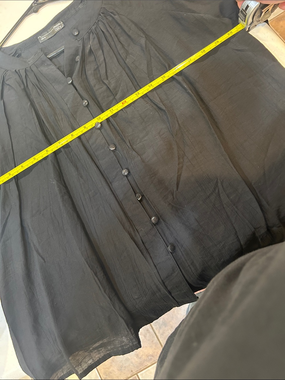 2 balloon sleeved blouses - Picture 4 of 10